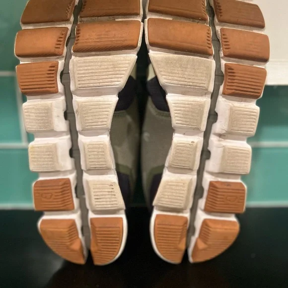 On Cloud Running Sneakers in Green and  Dark Purple - Picture 5 of 5